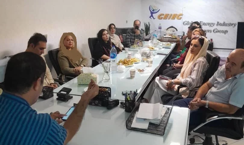 نشست ادبی وندا با حضور شاعران و منتقدان برجسته برگزار شد